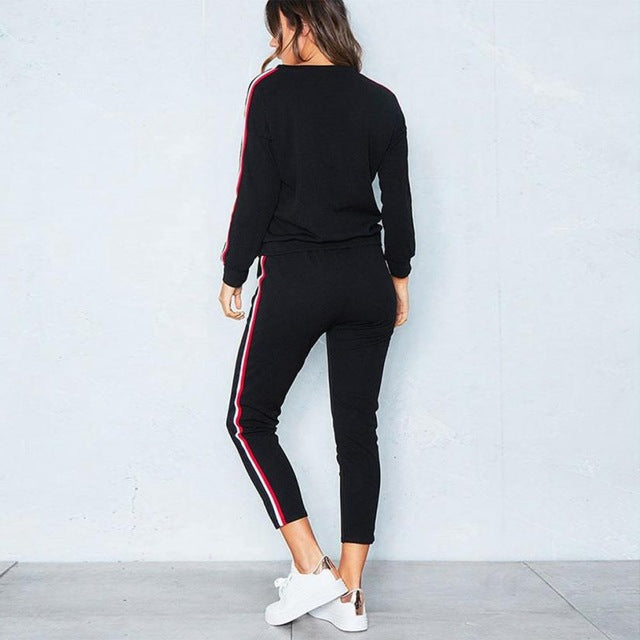 Tracksuit Sweatshirt  Outfit